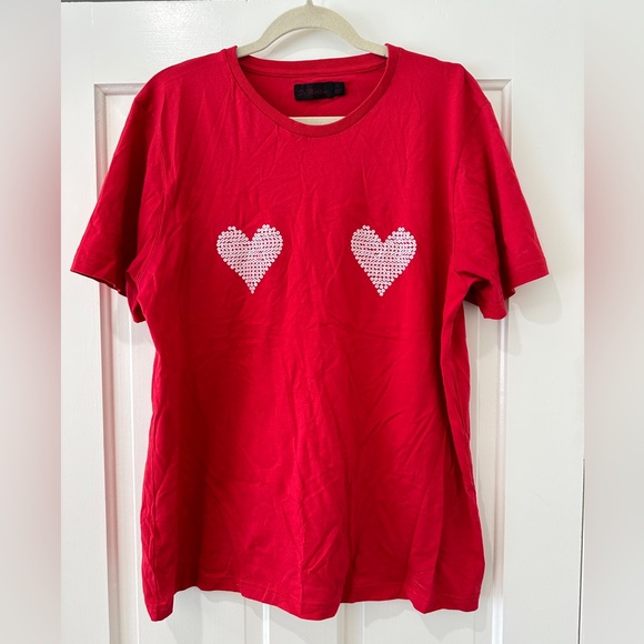 Dr. Martens Airwair red shirt sleeve graphic tee with sequins hearts - Picture 7 of 12